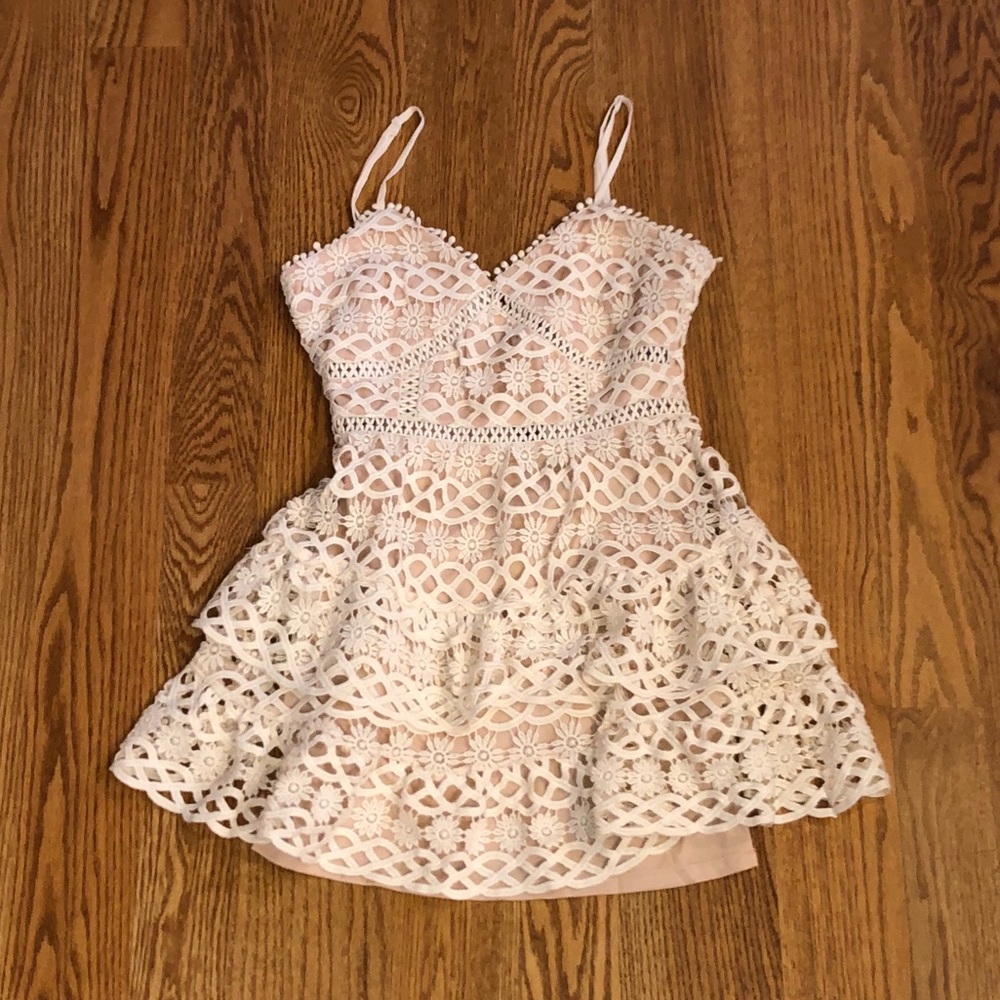 XS Lulus Tan and White Dress